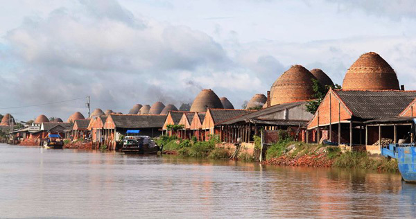 VINH LONG – A RED KINGDOM IN SOUTHERN VIETNAM